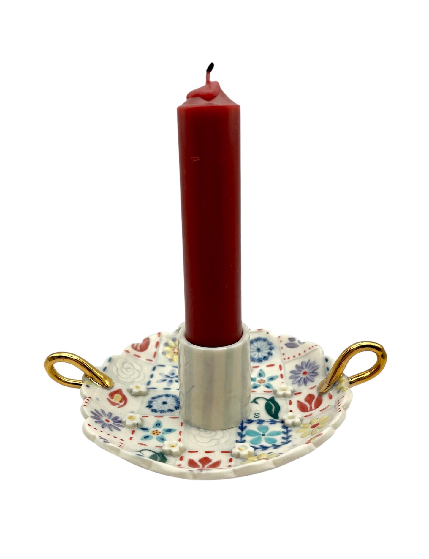 Scalloped edge candle holders with handle