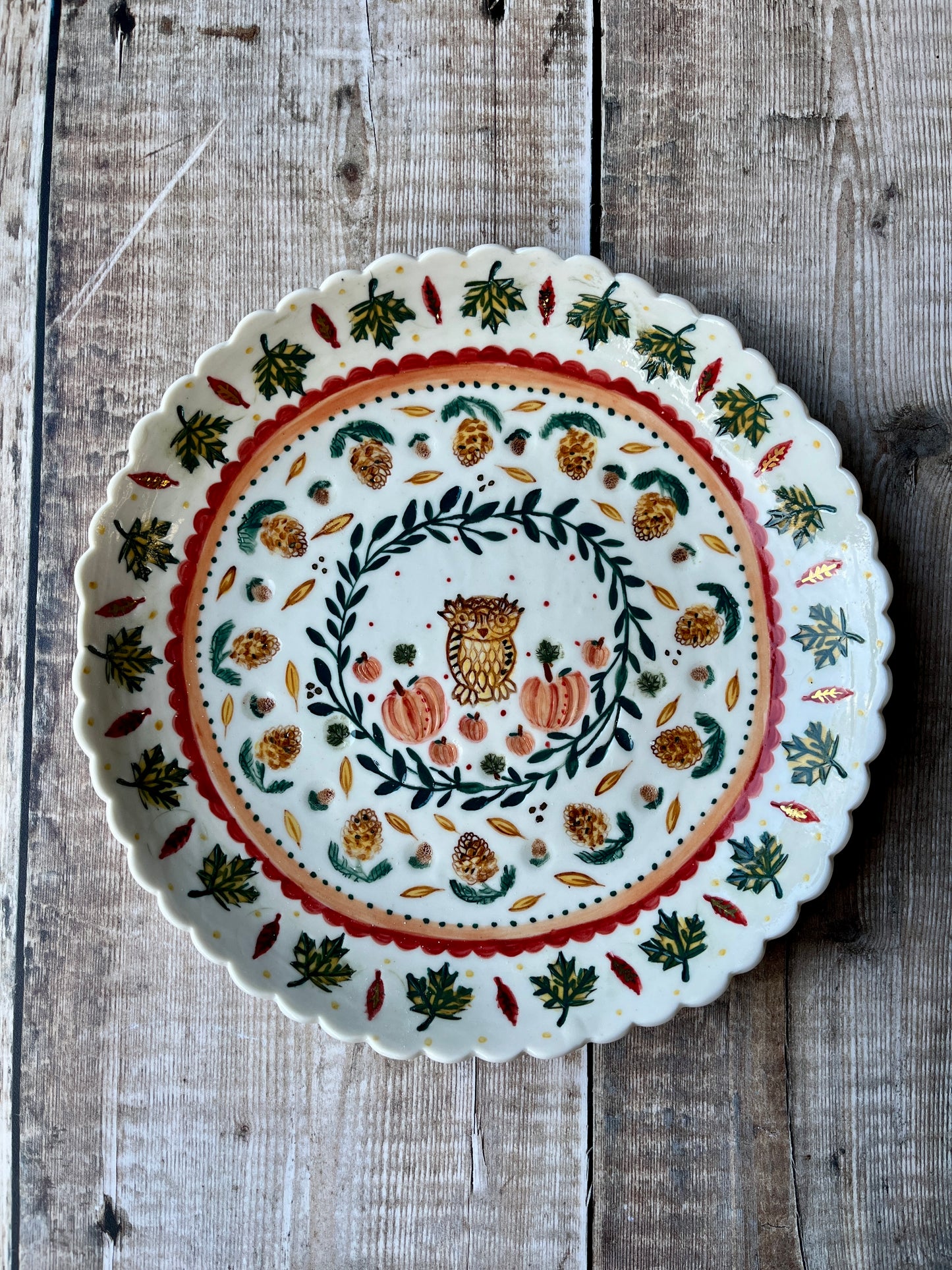 Leafy owl dish