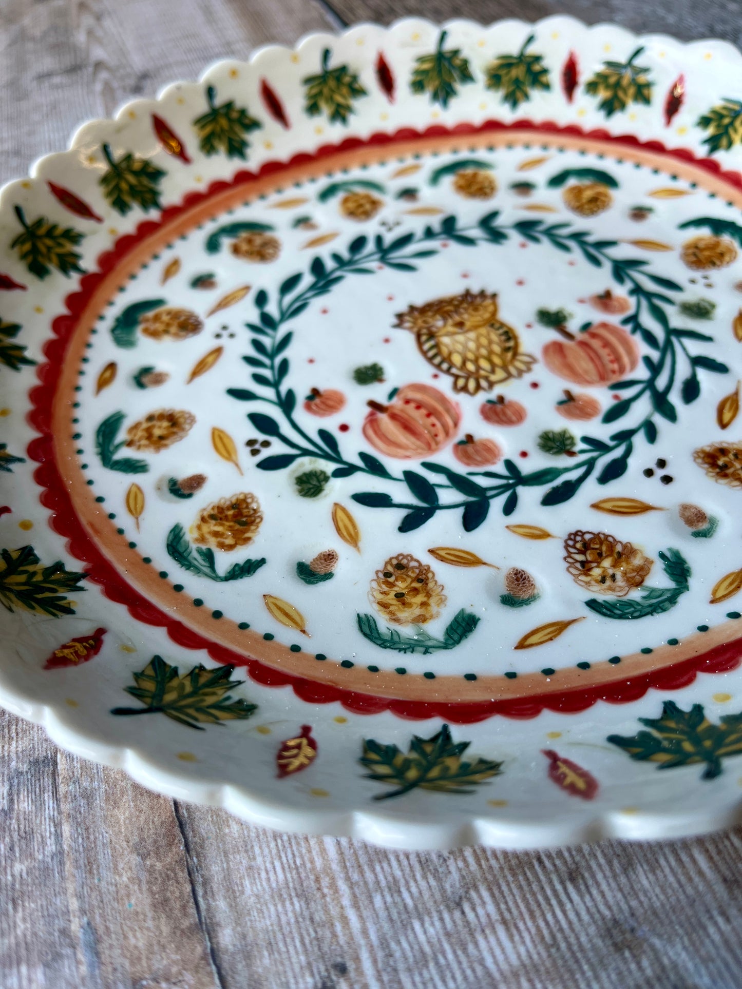 Leafy owl dish