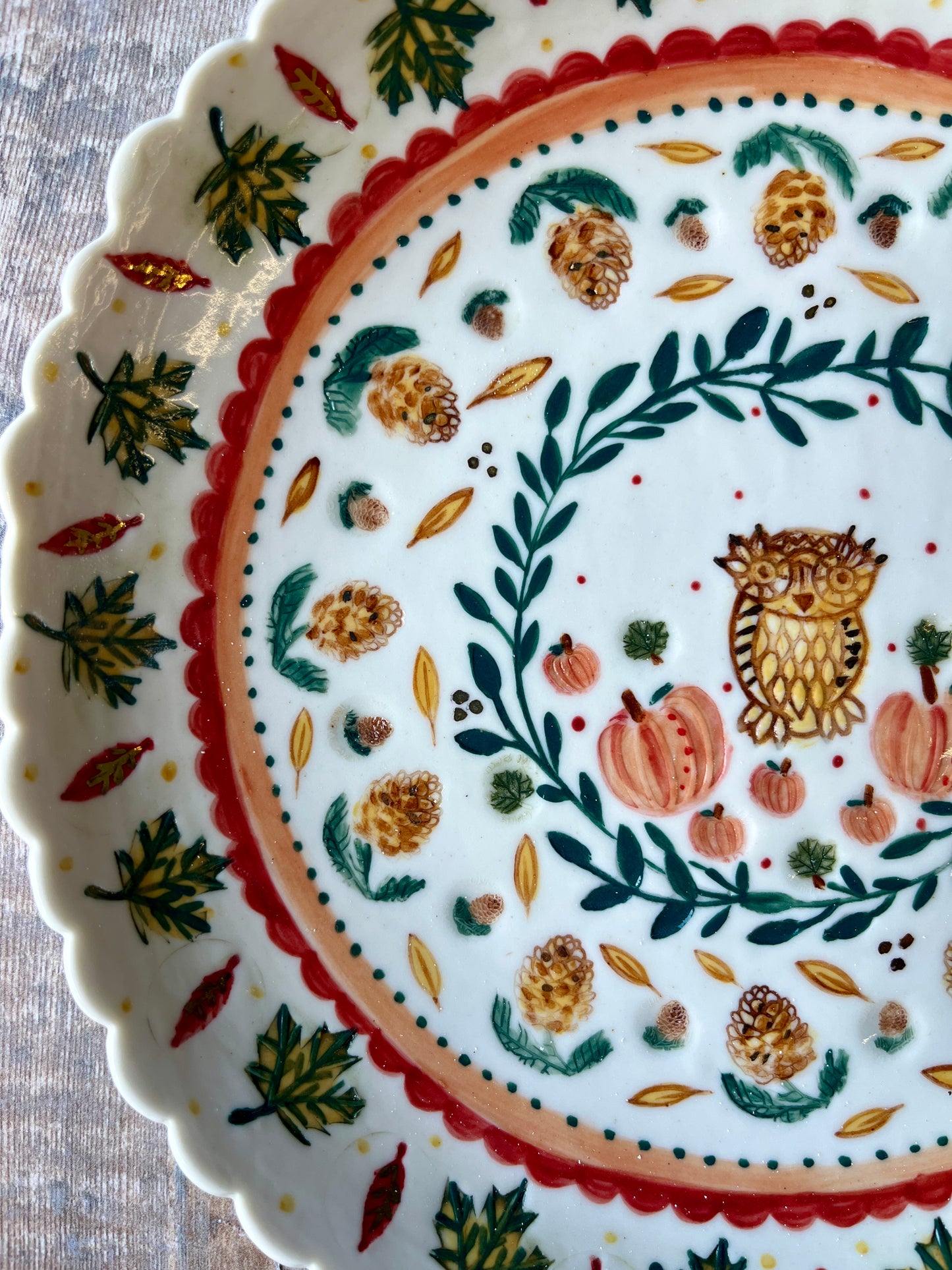 Leafy owl dish