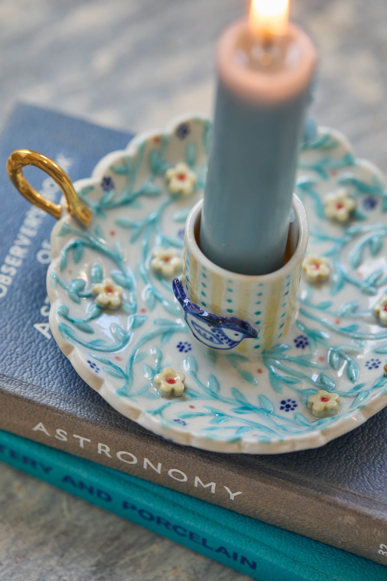 Scalloped edge candle holders with handle