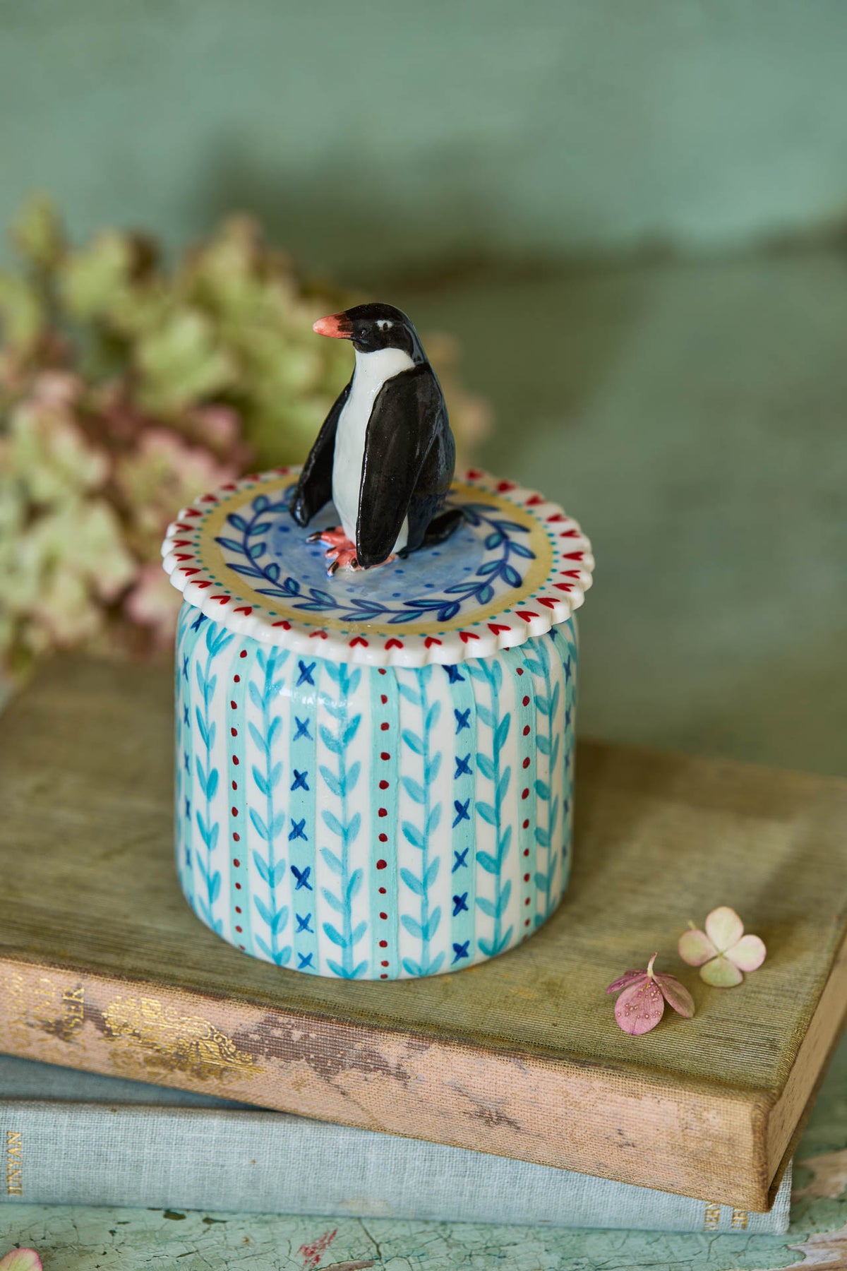 Lidded pots
