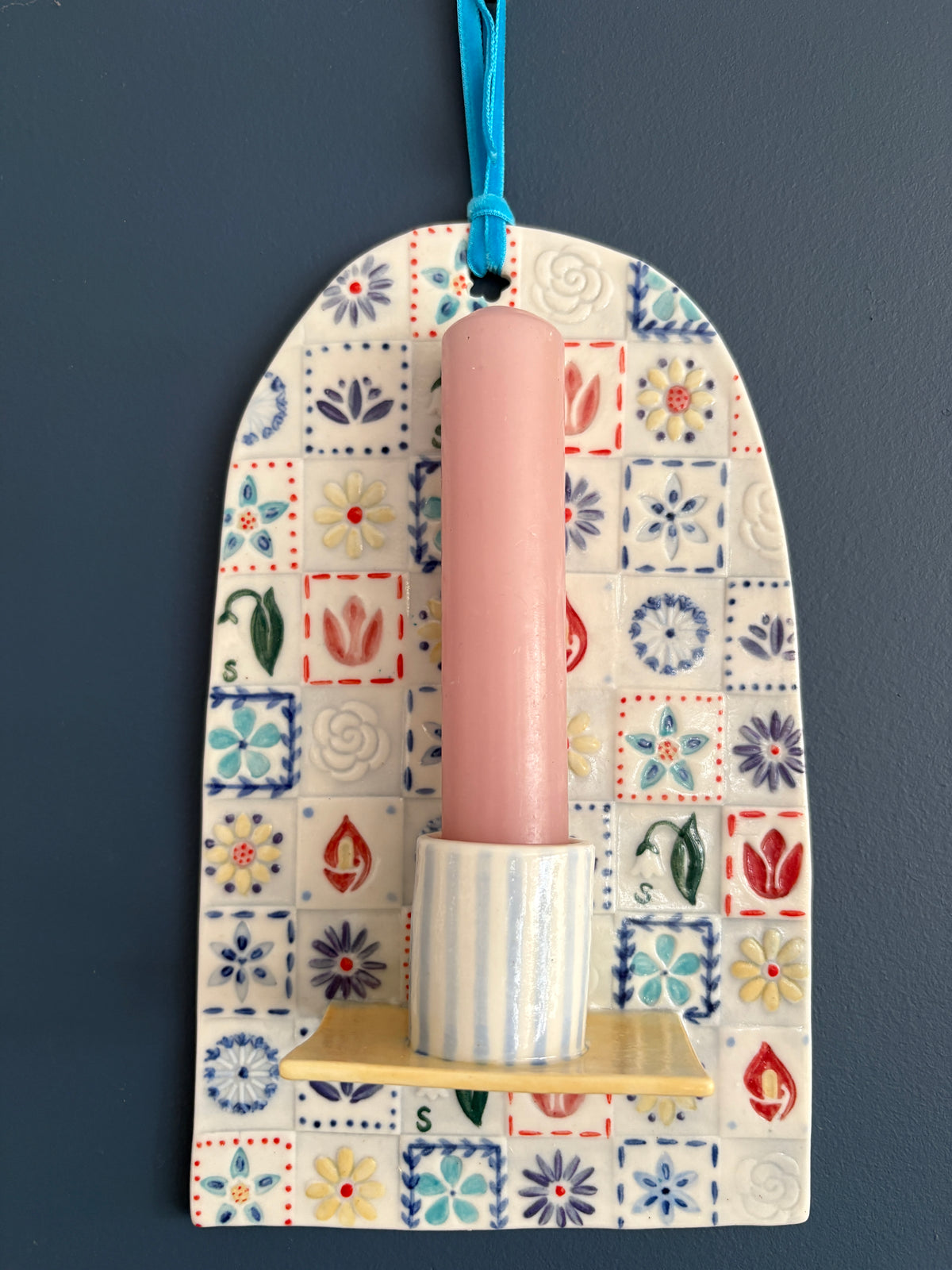 SUPER SECONDS FESTIVAL Porcelain wall shelves SAMPLES
